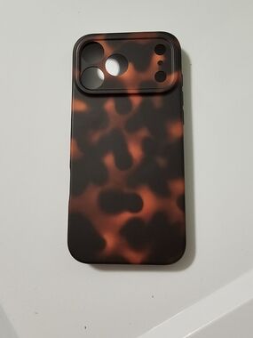 Tortoiseshell-Pattern Phone Case in Brown & Black For Iphone 17 Pro Max.